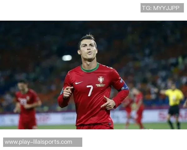 足球30号的传奇之路:从青涩少年到绿茵场上的英雄之旅